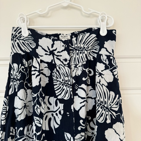 Roxy Navy and White Hawaiian 🌺 Print midi skirt - Picture 2 of 4